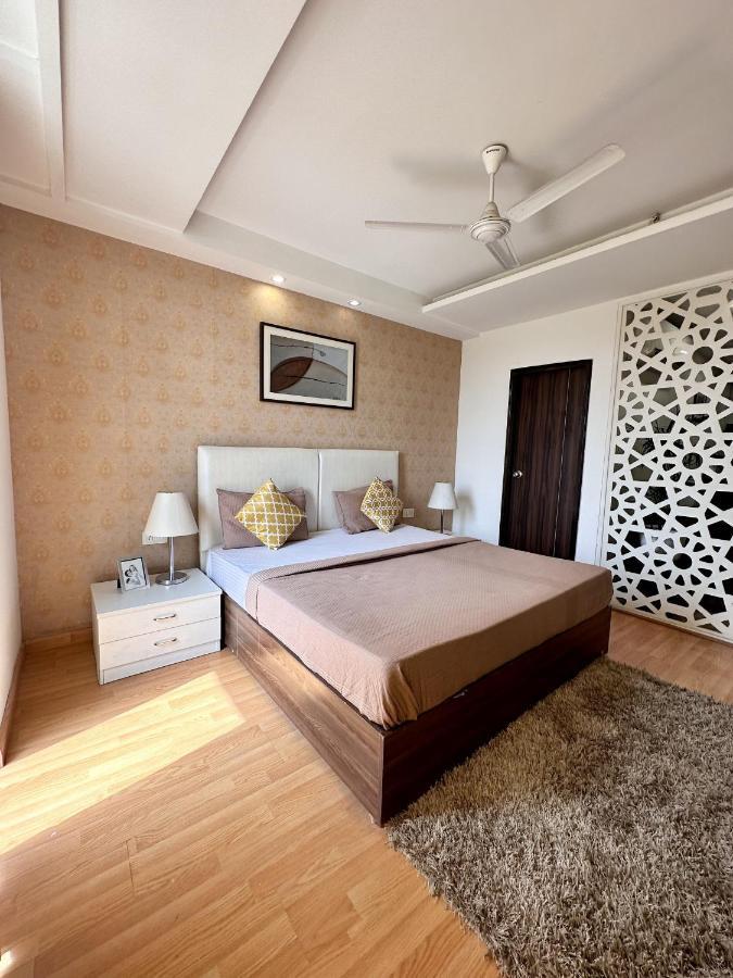 Flamingo Hotel Sector 67 I Studio Rooms I 구르가온 외부 사진