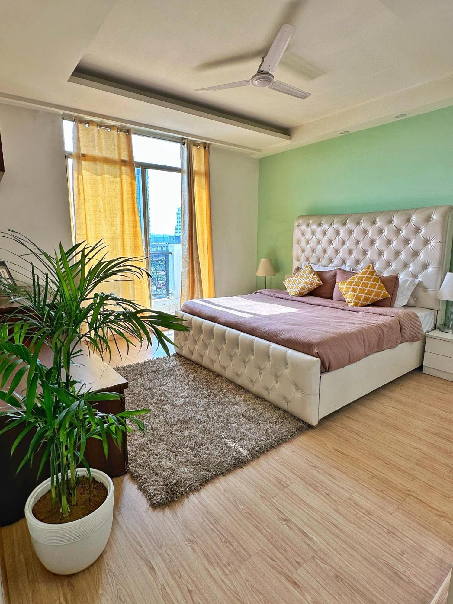 Flamingo Hotel Sector 67 I Studio Rooms I 구르가온 외부 사진